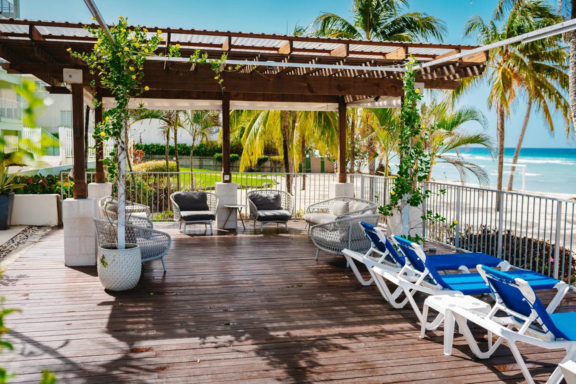 Coconut Court Beach Hotel Christchurch Exterior foto